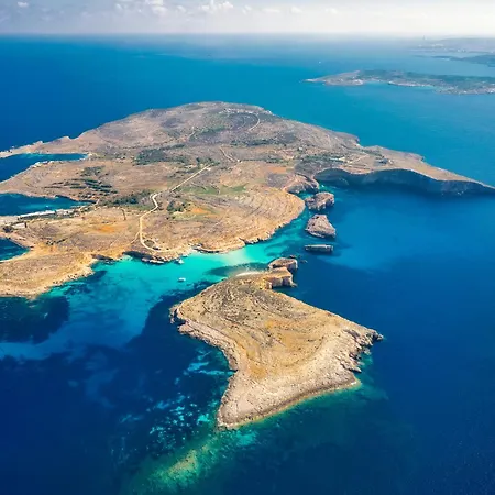 A Sunny Penthouse Modern 2 Bdr - - Happy