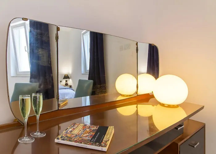 A Sunny Penthouse Modern 2 Bdr - - Happy * סליאמה