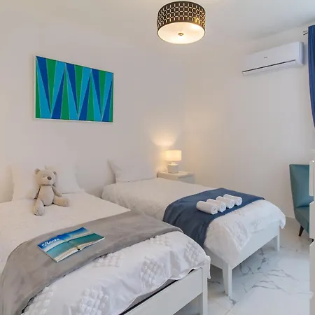 公寓 A Sunny Penthouse Modern 2 Bdr - - Happy 斯利马