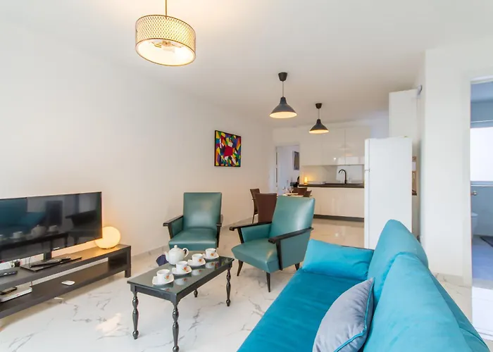 A Sunny Penthouse Modern 2 Bdr - - Happy * Sliema