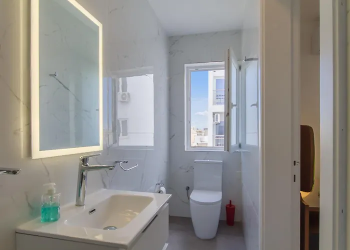 Apartamento A Sunny Penthouse Modern 2 Bdr - - Happy Sliema